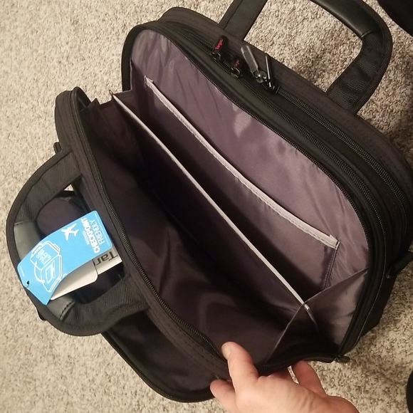 Targus 15.6" Mobile Elite laptop bag. With tags - Picture 7 of 10